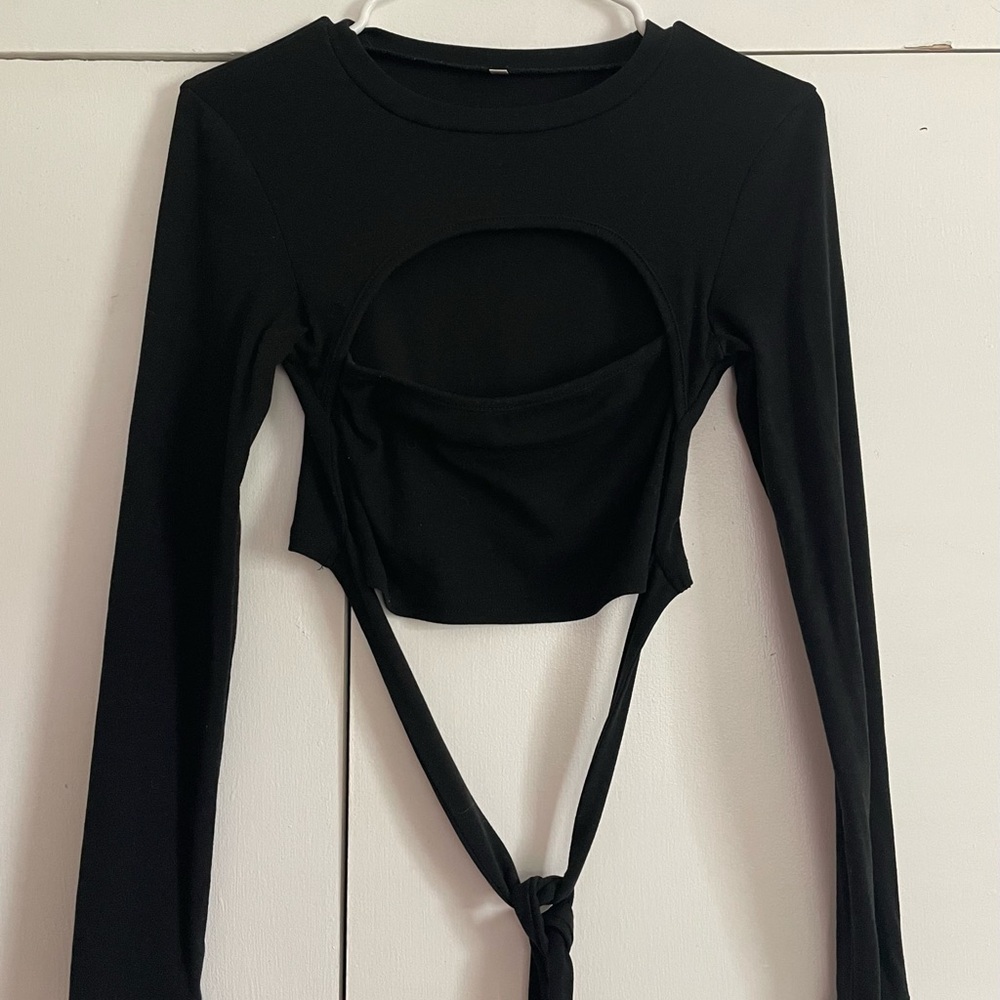 Women’s Black Long-Sleeve Cross Tie Cut Out Crop Top — Size M